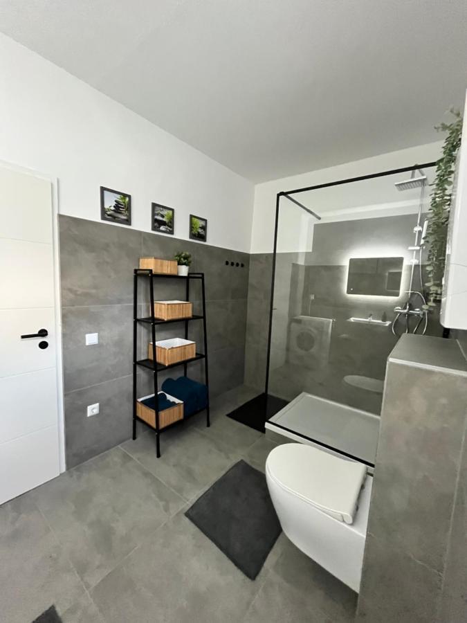 Appartment Florida Naehe Duesseldorf, Messe, Hbf, City, Wifi, Helios Hospital Krefeld Exteriér fotografie